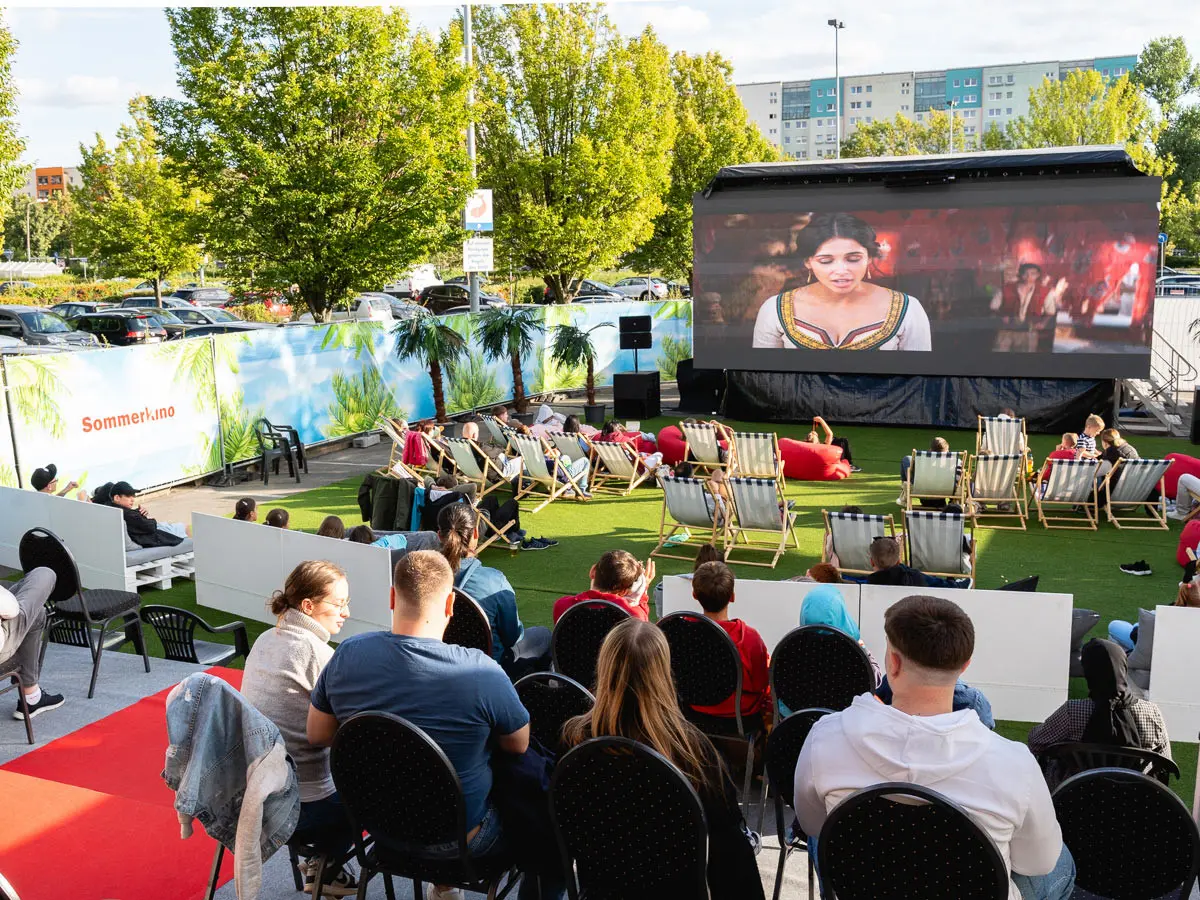 Open-Air-Sommerkino mit LED Videowand